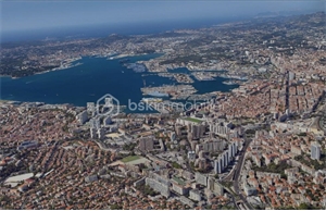 t6 et plus à la vente -   83000  TOULON, surface 134 m2 vente t6 et plus - UBI464626118
